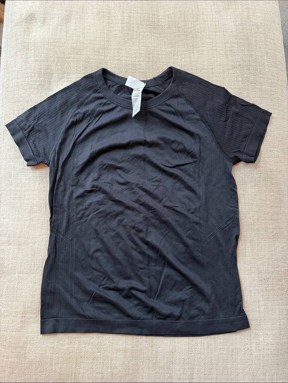 Old Navy Black Short-Sleeve Activewear Tee